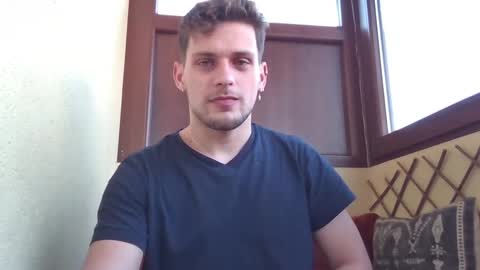 Snapshot of roberto_twink1 chatting on February 14, 7:28 am Roberto online show from February 14, 7:28 am