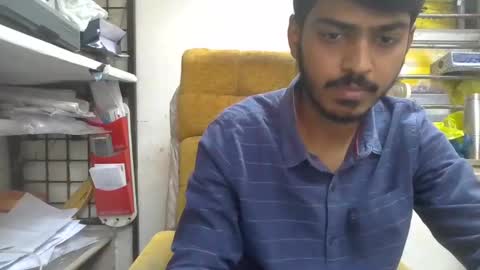 Snapshot of robertsalia220 chatting on December 27, 7:29 am Robertsalia online show from December 27, 7:29 am