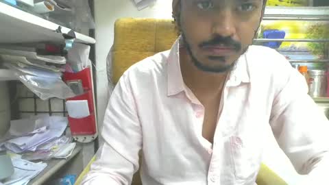 Snapshot of robertsalia220 chatting on February 14, 12:57 pm Robertsalia online show from February 14, 12:57 pm