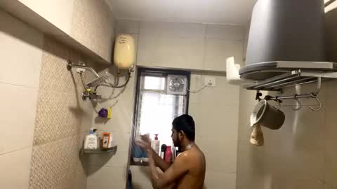 Snapshot of robertsalia220 chatting on October 8, 4:43 am Robertsalia online show from October 8, 4:43 am