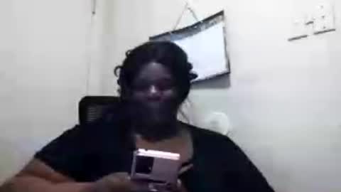 Snapshot of robertswhitney52 chatting on June 26, 12:59 am robertswhitney52 online show from June 26, 12:59 am