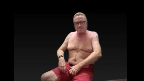 RobertTheRabbit online show from December 18, 3:40 pm