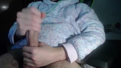 Snapshot of roberunxx chatting on March 22, 9:07 pm Rober online show from March 22, 9:07 pm