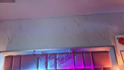 robin D online show from April 23, 12:40 pm