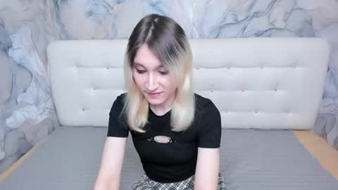 robin khelless online show from March 12, 10:37 am