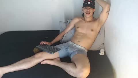 Snapshot of robisson_zack chatting on July 11, 4:48 am Robisson Zack online show from July 11, 4:48 am