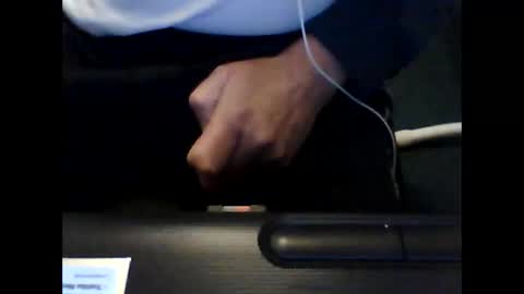 Snapshot of robjh1273 chatting on September 25, 9:35 am Roger online show from September 25, 9:35 am