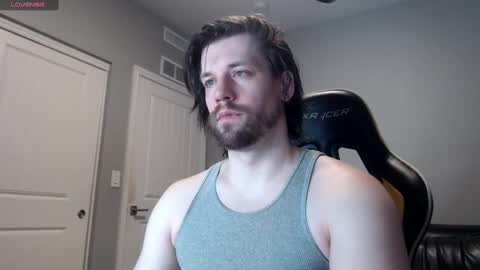 Snapshot of robknocks chatting on December 3, 2:14 am Rob Knocks online show from December 3, 2:14 am