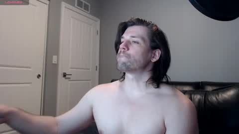 Snapshot of robknocks chatting on February 9, 8:34 pm Rob Knocks online show from February 9, 8:34 pm