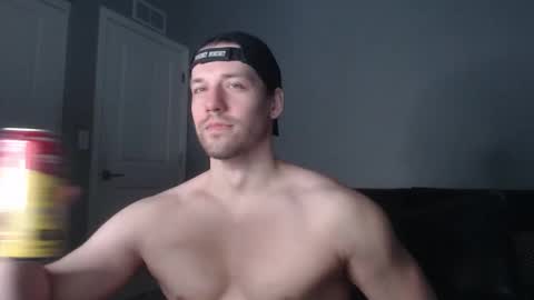 Snapshot of robknocks chatting on February 17, 12:18 am Rob Knocks online show from February 17, 12:18 am