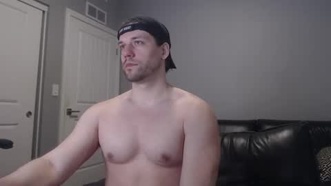 Snapshot of robknocks chatting on February 18, 9:11 pm Rob Knocks online show from February 18, 9:11 pm