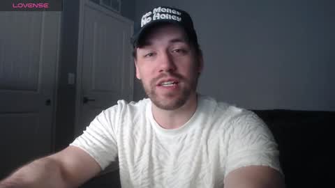 Snapshot of robknocks chatting on March 17, 2:16 am Rob Knocks online show from March 17, 2:16 am