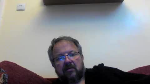 Snapshot of robxx32 chatting on May 10, 9:03 am robxx32 online show from May 10, 9:03 am