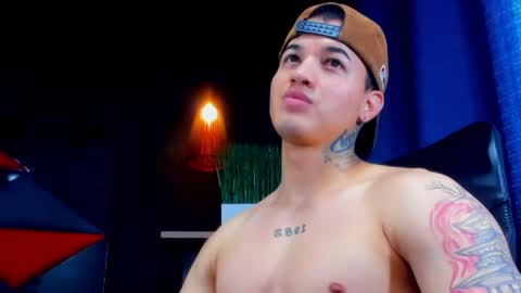Snapshot of rocco_santos chatting on April 22, 6:42 pm rocco_santos online show from April 22, 6:42 pm