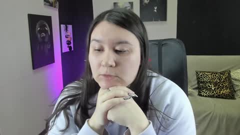 She knows online show from December 13, 11:23 am