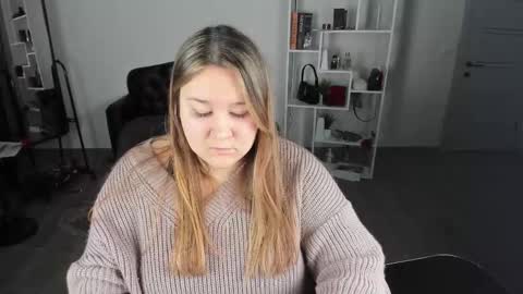 She knows online show from October 24, 12:56 pm