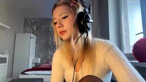 Anny online show from February 13, 11:06 am