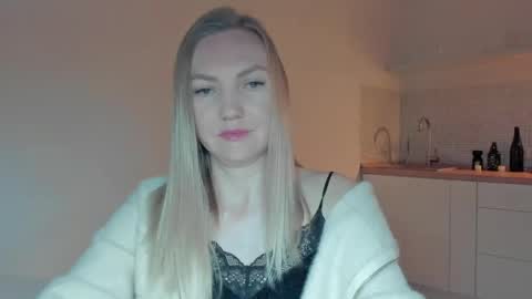 Snapshot of rock__baby chatting on May 17, 4:43 am rock__baby online show from May 17, 4:43 am
