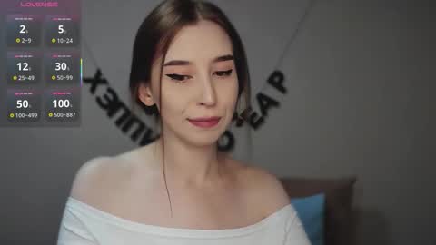 rocketsgirl online show from January 18, 6:06 am