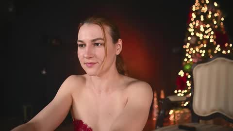 Snapshot of rocknrose chatting on December 9, 11:56 pm RocknRose online show from December 9, 11:56 pm