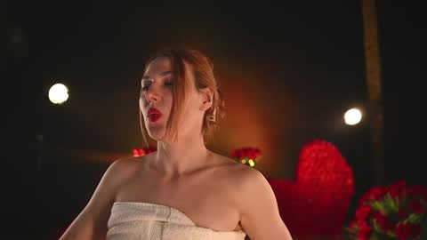 Snapshot of rocknrose chatting on February 15, 3:31 am RocknRose online show from February 15, 3:31 am