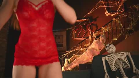 Snapshot of rocknrose chatting on October 23, 9:24 pm RocknRose online show from October 23, 9:24 pm