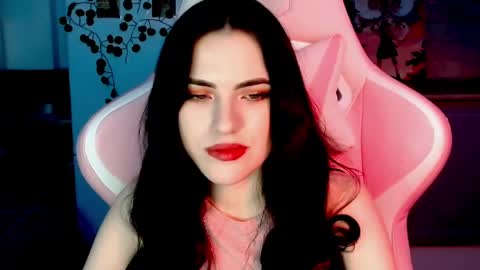 Sophie  online show from December 6, 12:38 pm