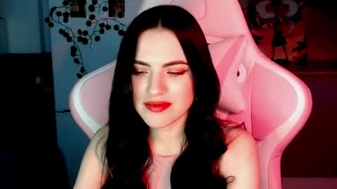 Sophie  online show from December 8, 1:36 pm