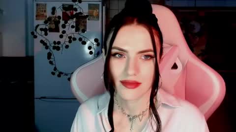 Sophie  online show from December 13, 4:27 pm