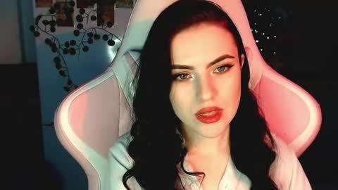 Sophie  online show from December 19, 1:29 pm