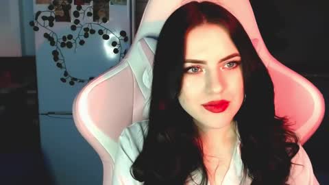 Sophie  online show from December 20, 1:33 pm