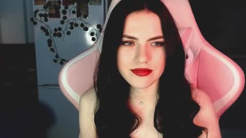 Sophie  online show from December 24, 4:30 pm