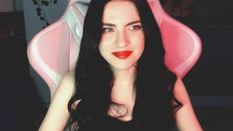 Sophie  online show from December 28, 4:52 pm