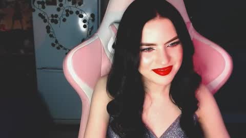 Sophie  online show from December 31, 1:30 pm