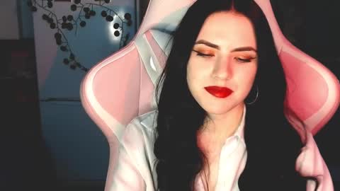 Sophie  online show from January 5, 4:38 pm