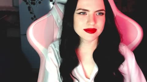 Sophie  online show from January 9, 1:45 pm