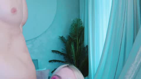 Lina and Den online show from April 15, 8:21 am