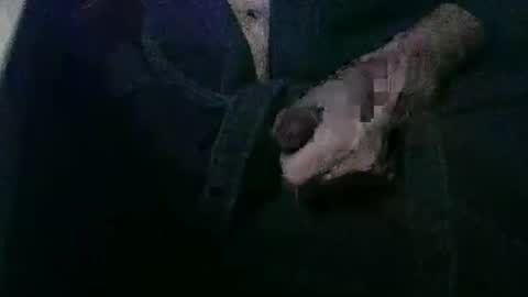 Snapshot of roger_peter chatting on January 5, 6:02 am roger_peter online show from January 5, 6:02 am