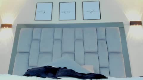 Snapshot of roger_wesley__ chatting on January 19, 2:25 am Roger Wesley online show from January 19, 2:25 am