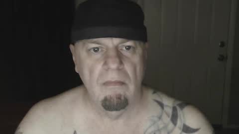 Snapshot of roinaz chatting on December 8, 10:47 pm roinaz online show from December 8, 10:47 pm