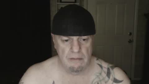 Snapshot of roinaz chatting on January 1, 12:43 am roinaz online show from January 1, 12:43 am