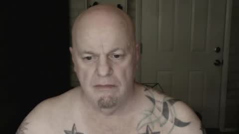 Snapshot of roinaz chatting on February 23, 3:35 am roinaz online show from February 23, 3:35 am