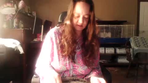 Snapshot of roisierios chatting on February 7, 1:32 pm Rosie Rios online show from February 7, 1:32 pm