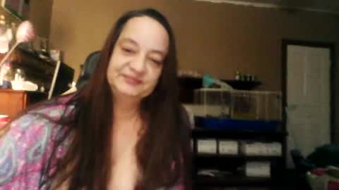 Snapshot of roisierios chatting on February 17, 1:04 am Rosie Rios online show from February 17, 1:04 am
