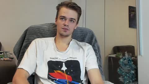 taylor fox online show from December 27, 12:34 pm