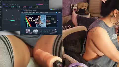 Snapshot of roknblaze chatting on January 19, 3:32 am Rok-N-Blaze online show from January 19, 3:32 am