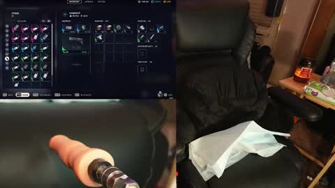 Snapshot of roknblaze chatting on February 21, 2:12 am Rok-N-Blaze online show from February 21, 2:12 am