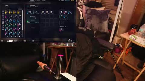 Snapshot of roknblaze chatting on February 24, 3:04 am Rok-N-Blaze online show from February 24, 3:04 am