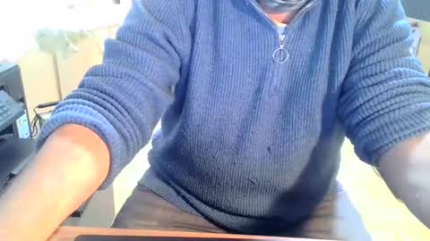 Snapshot of rolandloser1000 chatting on January 2, 3:19 pm rolandloser1000 online show from January 2, 3:19 pm