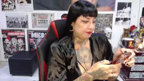 Snapshot of rollyderolandia666 chatting on November 9, 10:41 pm Rolly online show from November 9, 10:41 pm